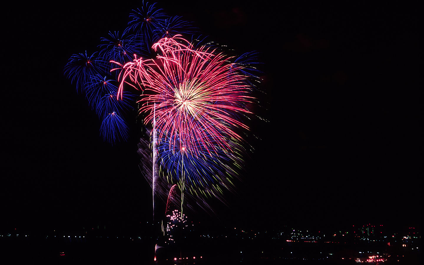Fireworks #7 - 1440x900