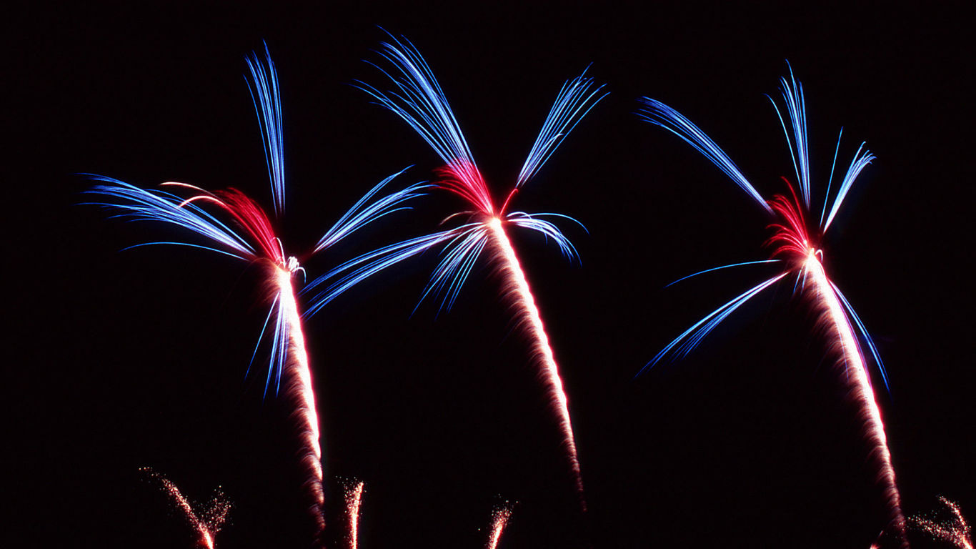 Fireworks #17 - 1366x768