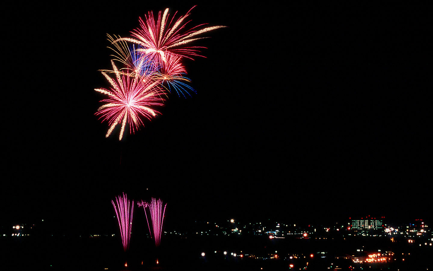 Fireworks #25 - 1440x900