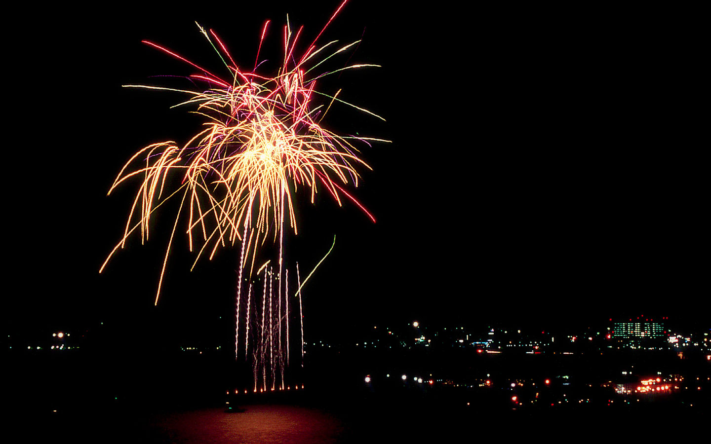 Fireworks #26 - 1440x900