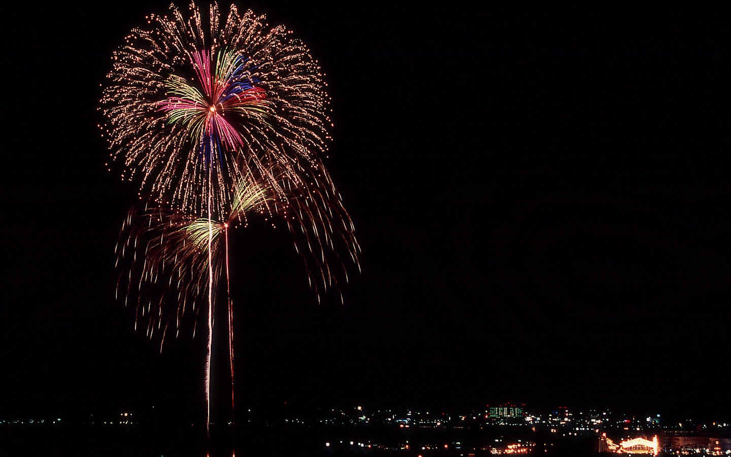 Fireworks #28 - 1440x900