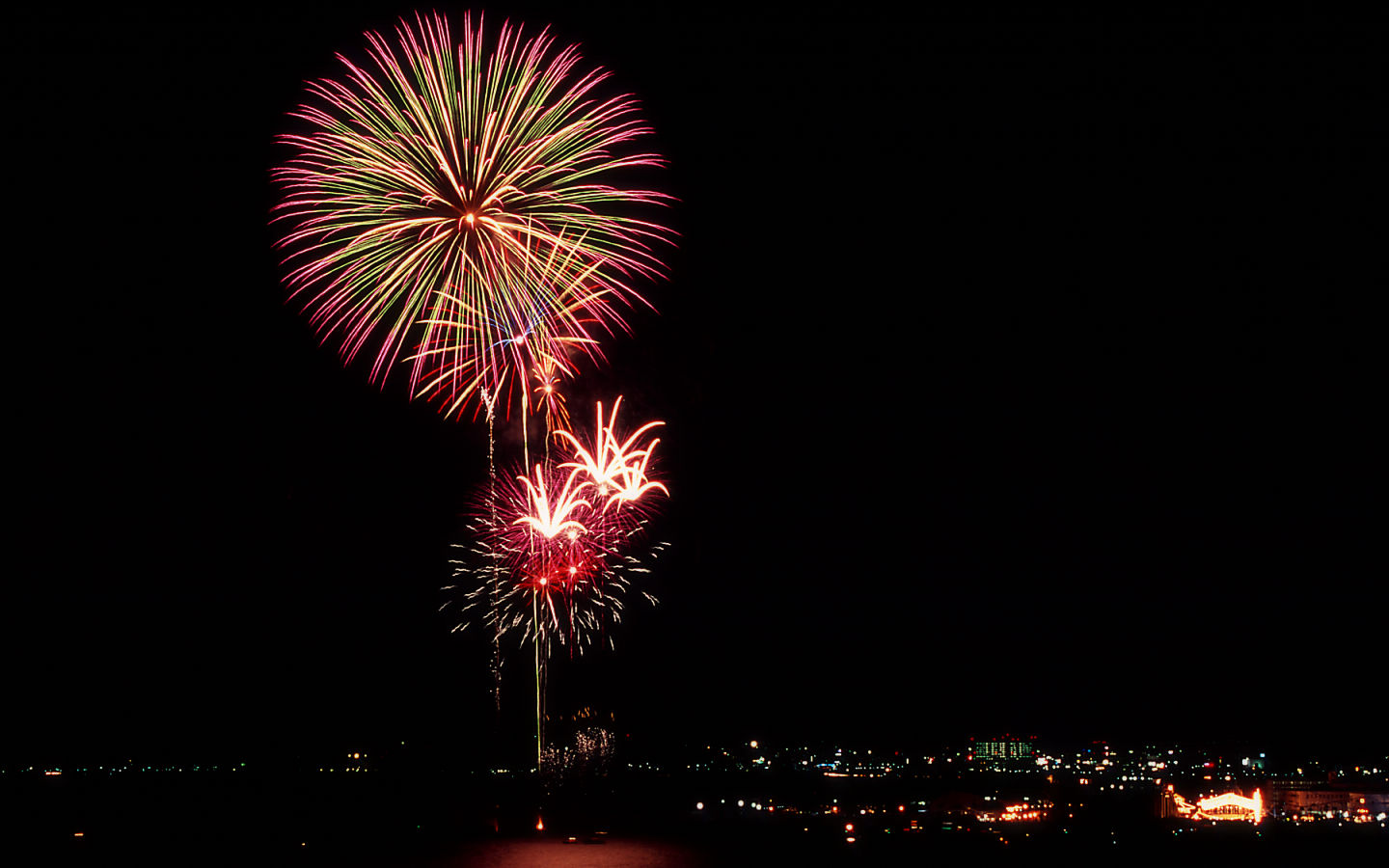 Fireworks #29 - 1440x900