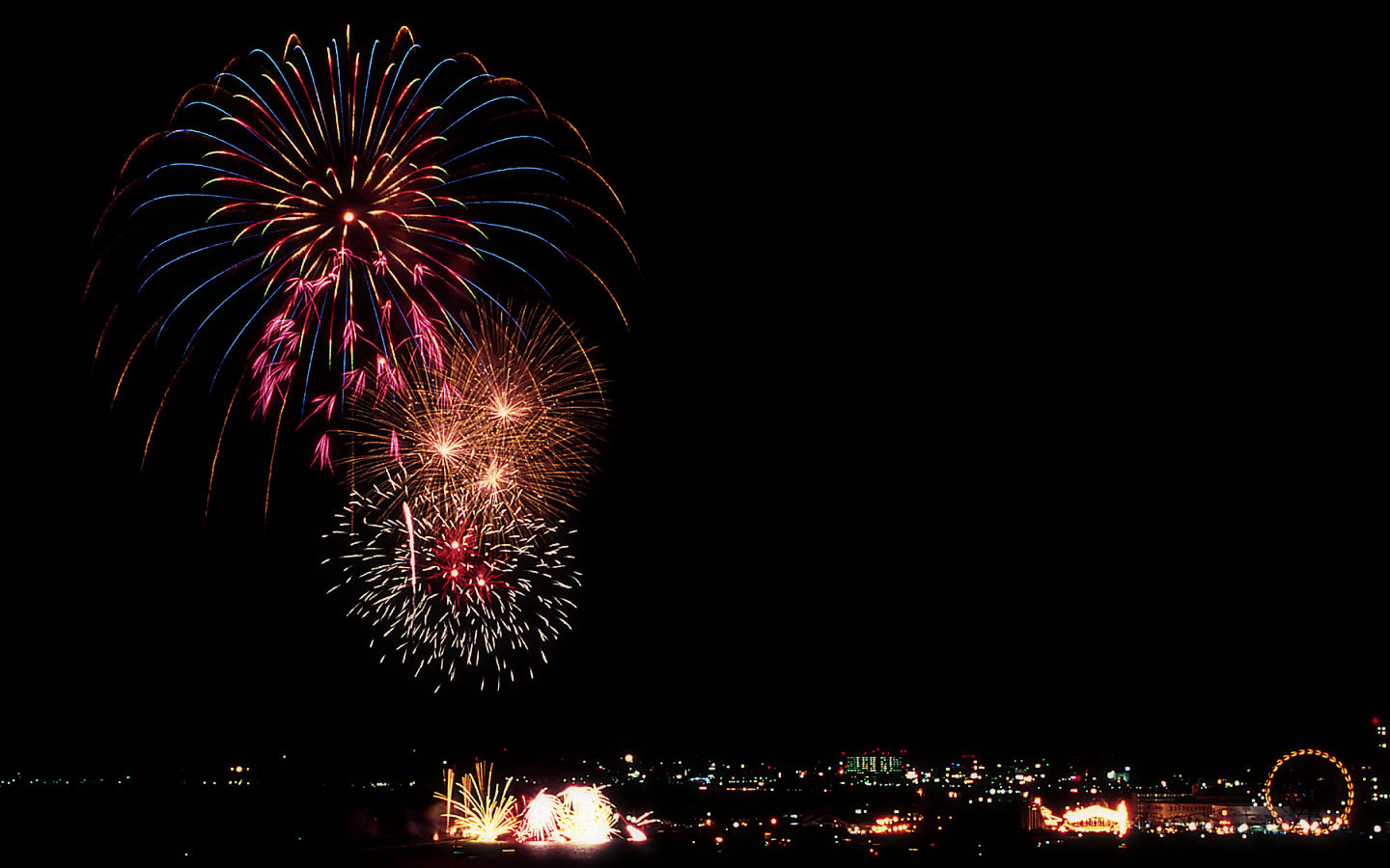 Fireworks #32 - 1440x900