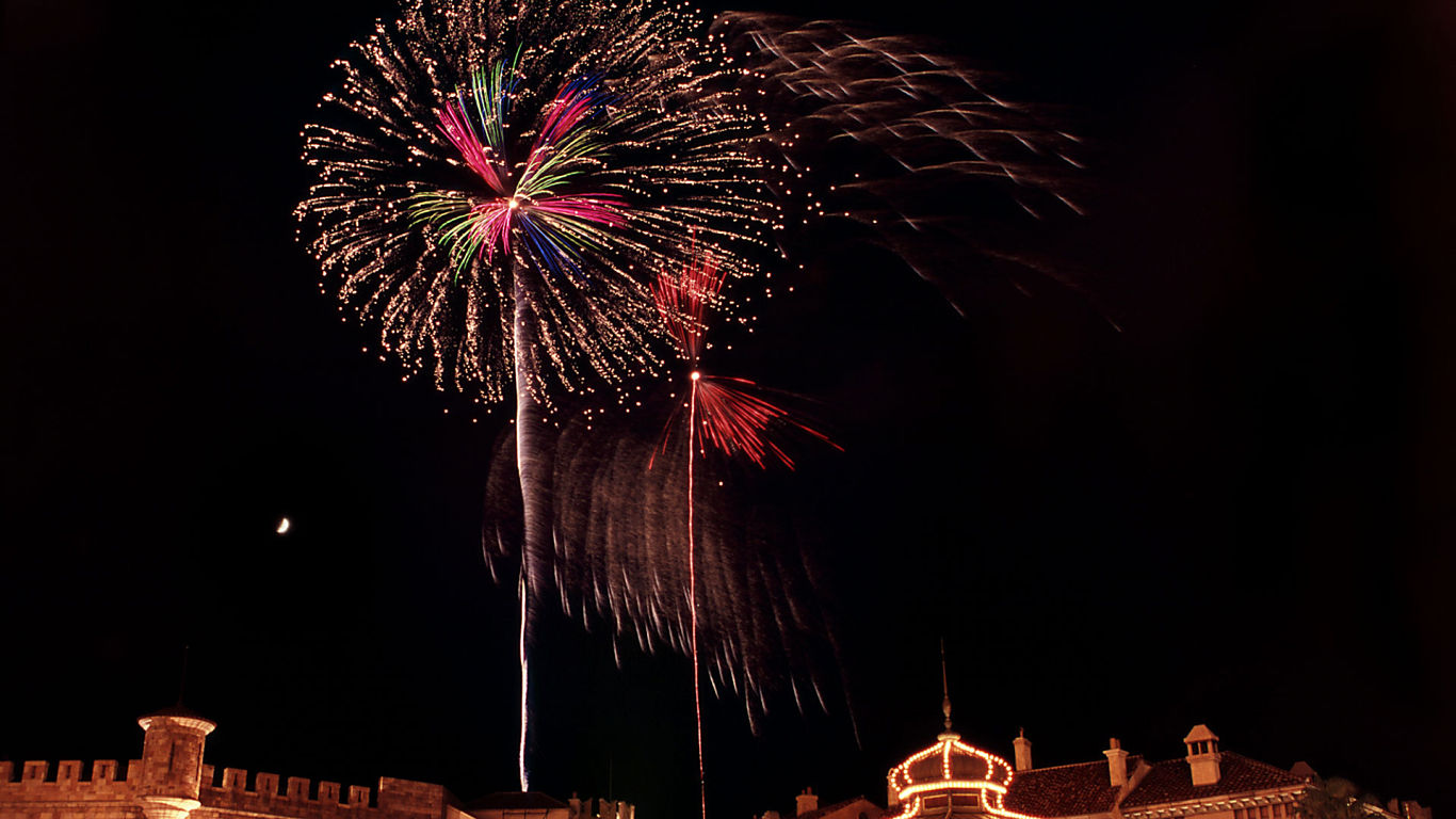 Fireworks #41 - 1366x768