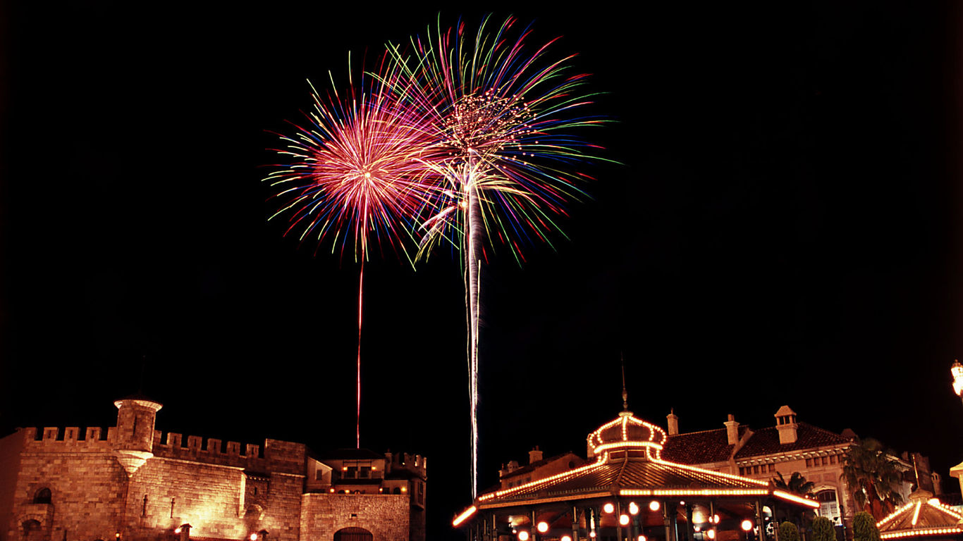 Fireworks #42 - 1366x768