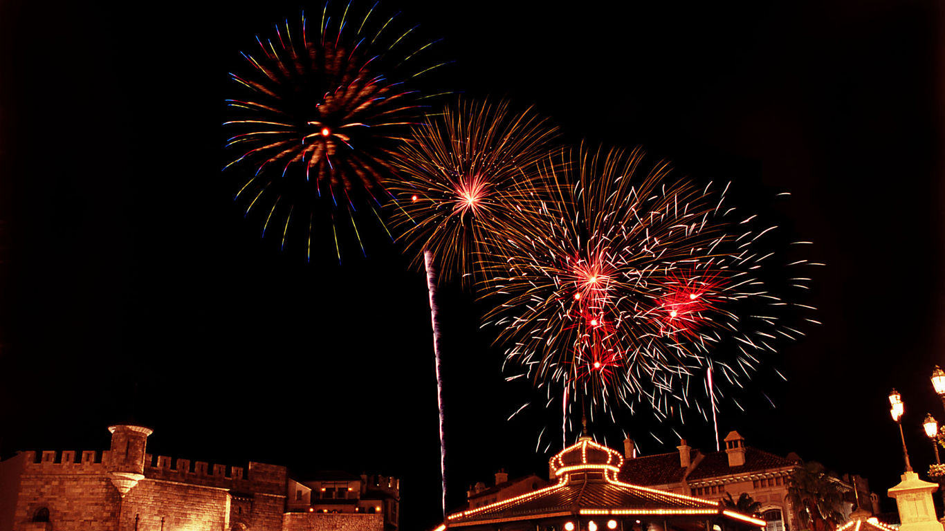 Fireworks #44 - 1366x768