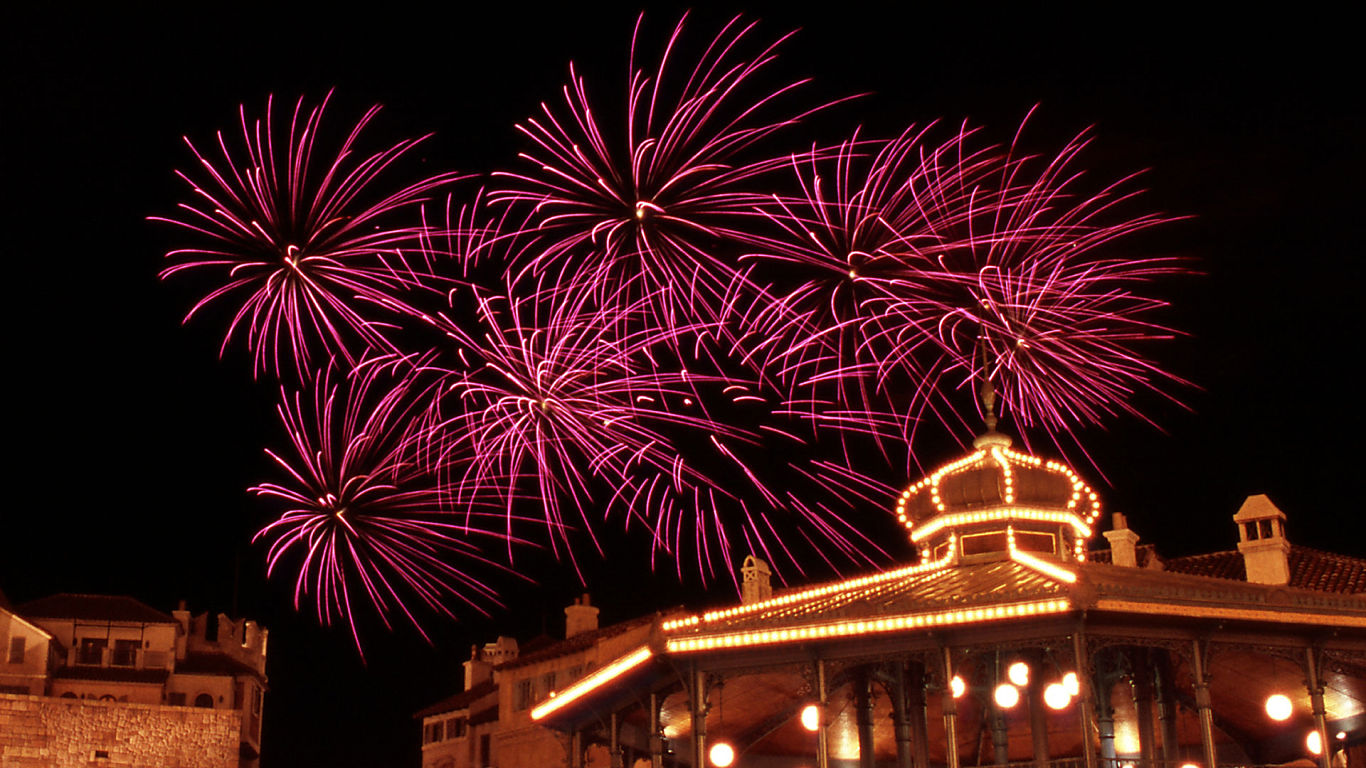 Fireworks #46 - 1366x768