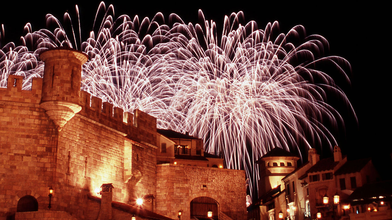 Fireworks #52 - 1366x768