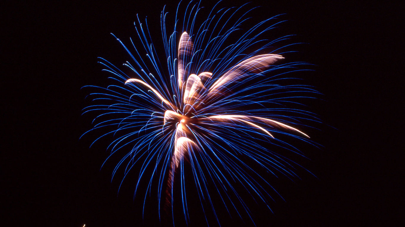 Fireworks #68 - 1366x768