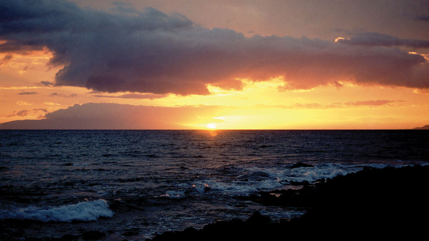 Evening scenery of Maui #3 - 1366x768