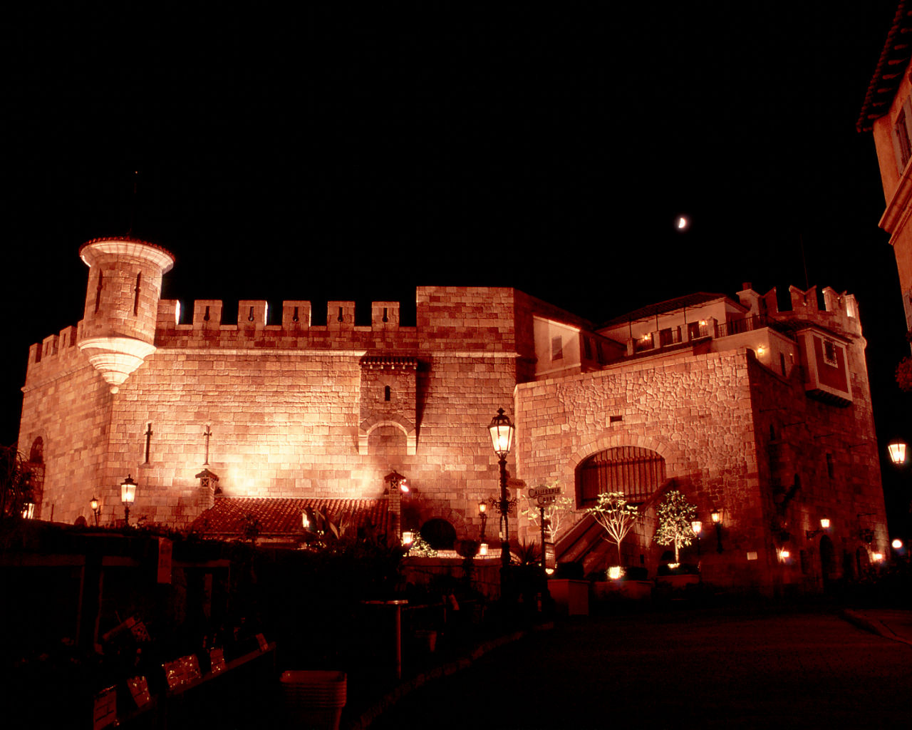 Night view of Porto Europe #2 - 1280x1024