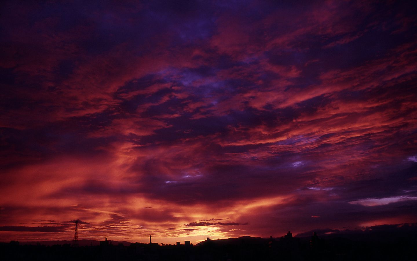 Evening scenery of Wakayama City - 1440x900